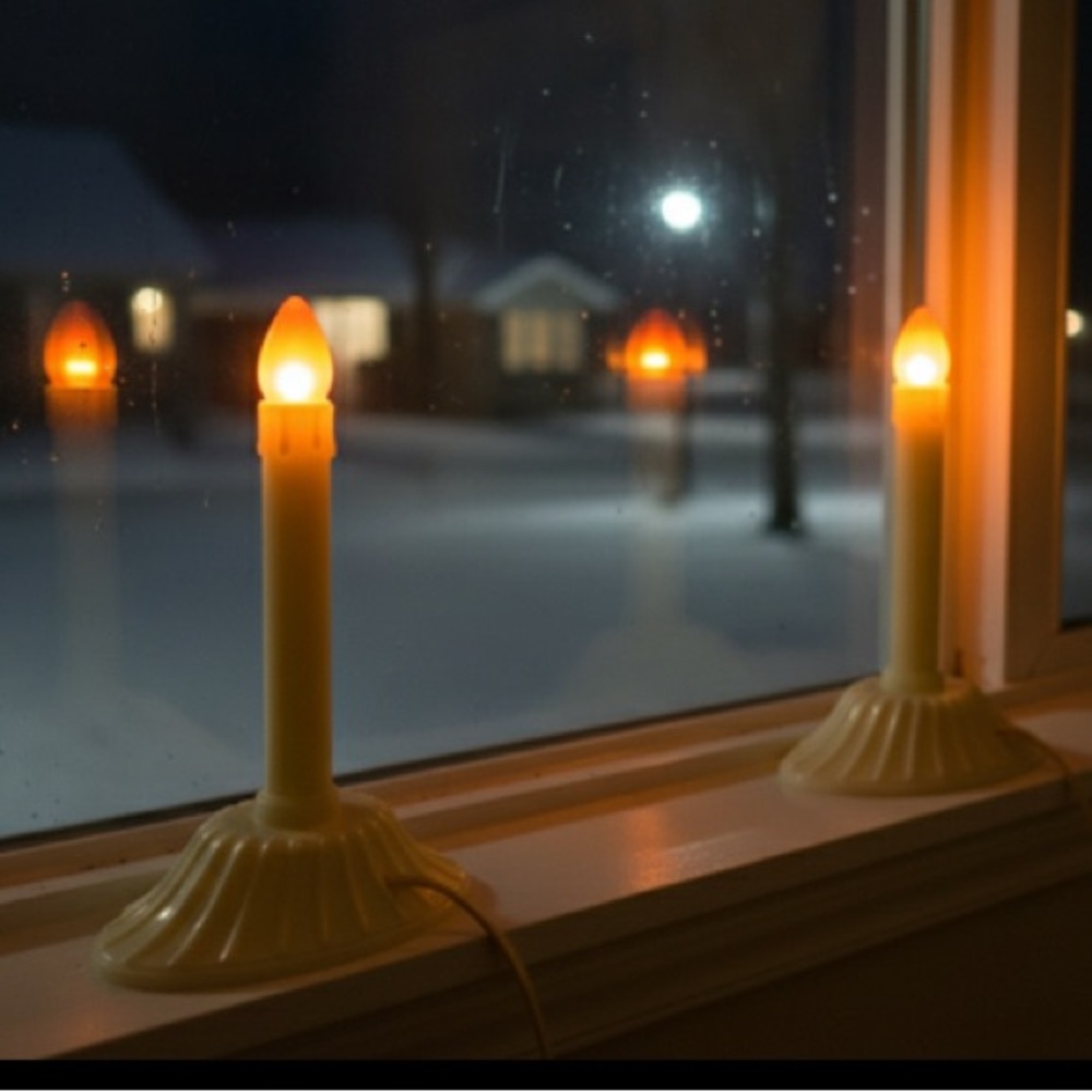 Electric 5 piece Candle with orange interchangeable light bulbs